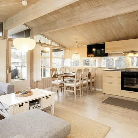 Iv Holiday home Lokken
