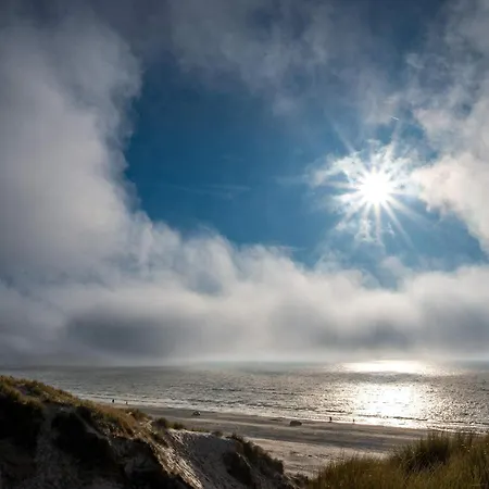 Tranquil Retreat - By Traum *